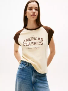 Varsity Logo Raglan T-Shirt Disponible 2 Colores