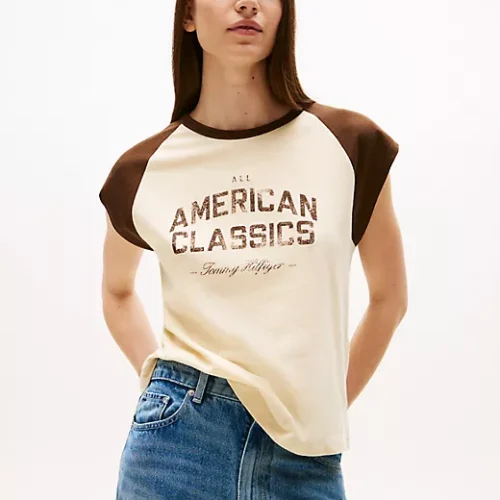 Varsity Logo Raglan T-Shirt Disponible 2 Colores